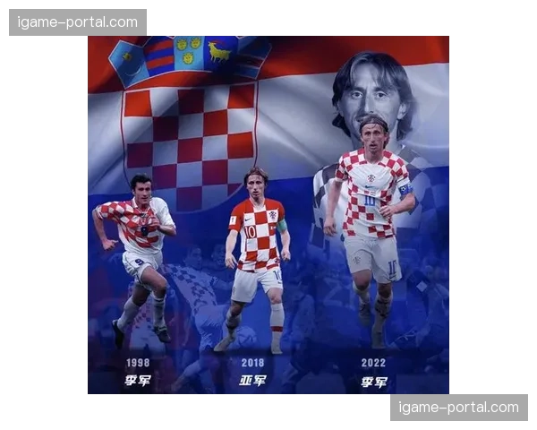 终场哨响，39岁的莫德里奇与克罗斯在中圈长时间相拥