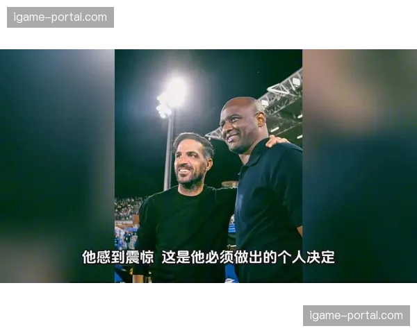 转播画面显示，瓜迪奥拉与助教频繁查看平板电脑上的实时跑动数据